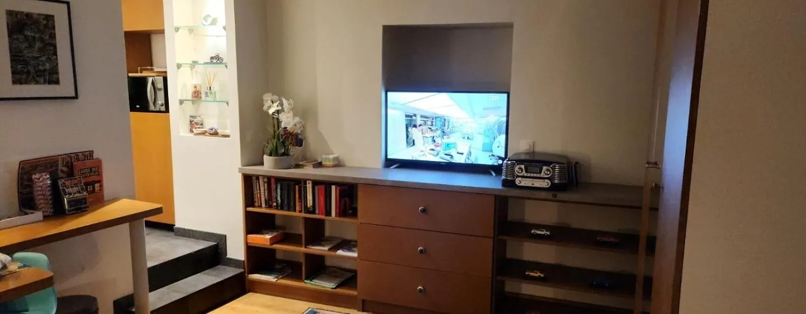 Highly Recommended Apartment Steps From The Lake Annecy France